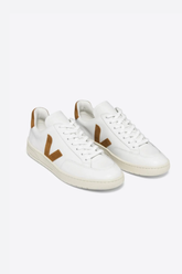TÊNIS VEJA - V-12 LEATHER EXTRA-WHITE_CAMEL